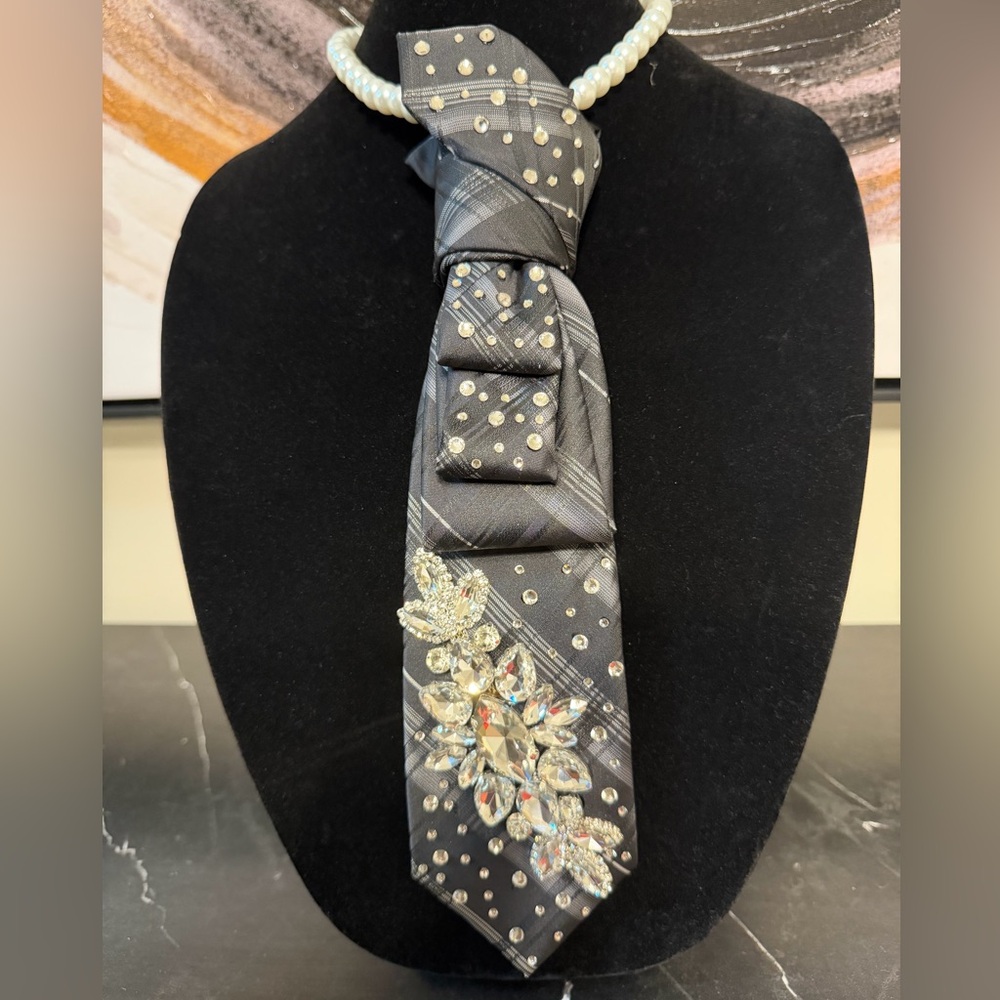 Elegant Black and Silver Men's Tie